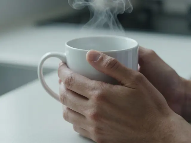 Jak se zbavit třesu po alkoholu: Průvodce detoxikací a léčbou